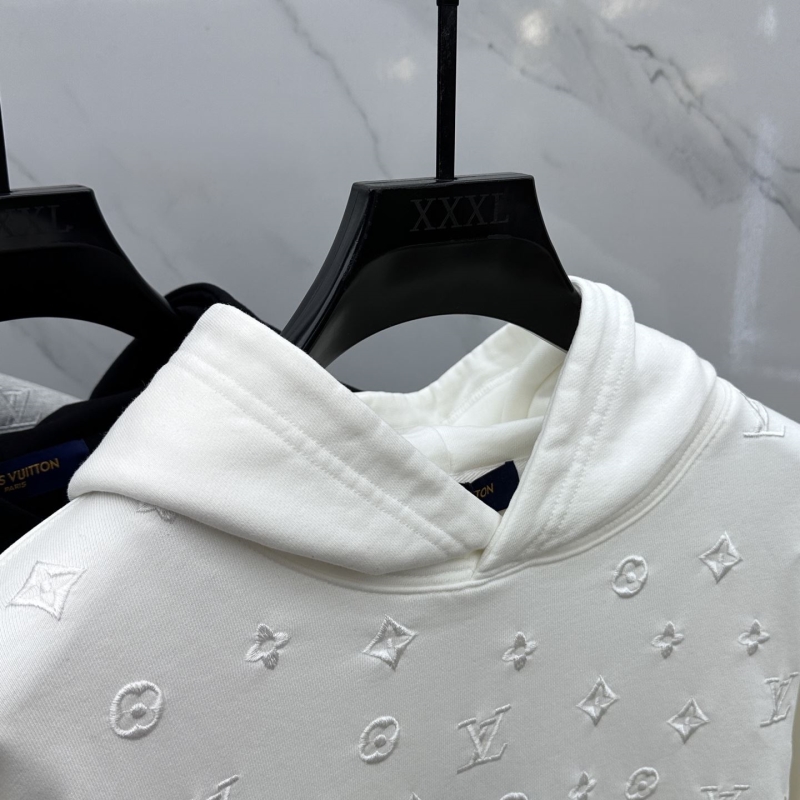 l0vis Vvtt0n hoodies